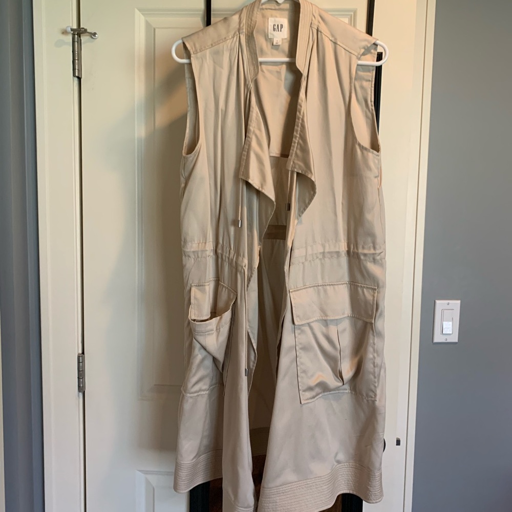 GAP trench vest